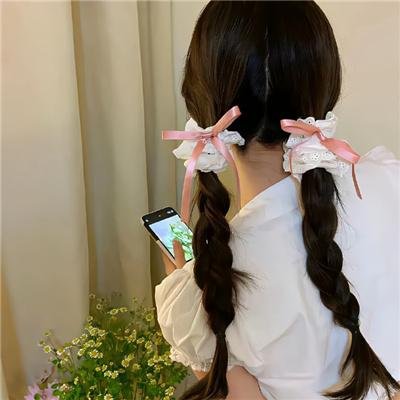 时尚女王：Iris的华丽传奇